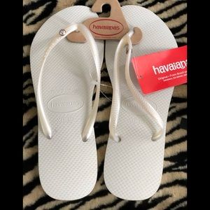 Havaianas white size 11
